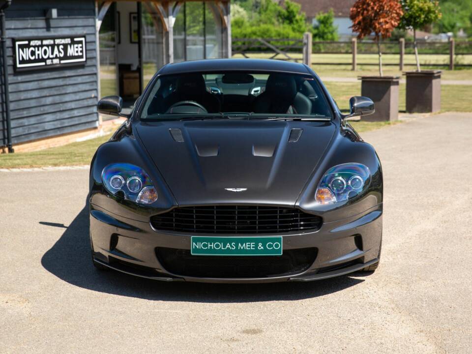 Image 38/50 of Aston Martin DBS (2012)