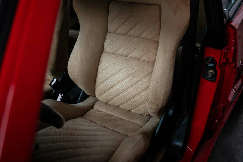 Image 35/50 of Lancia Delta HF Integrale Evoluzione II (1993)