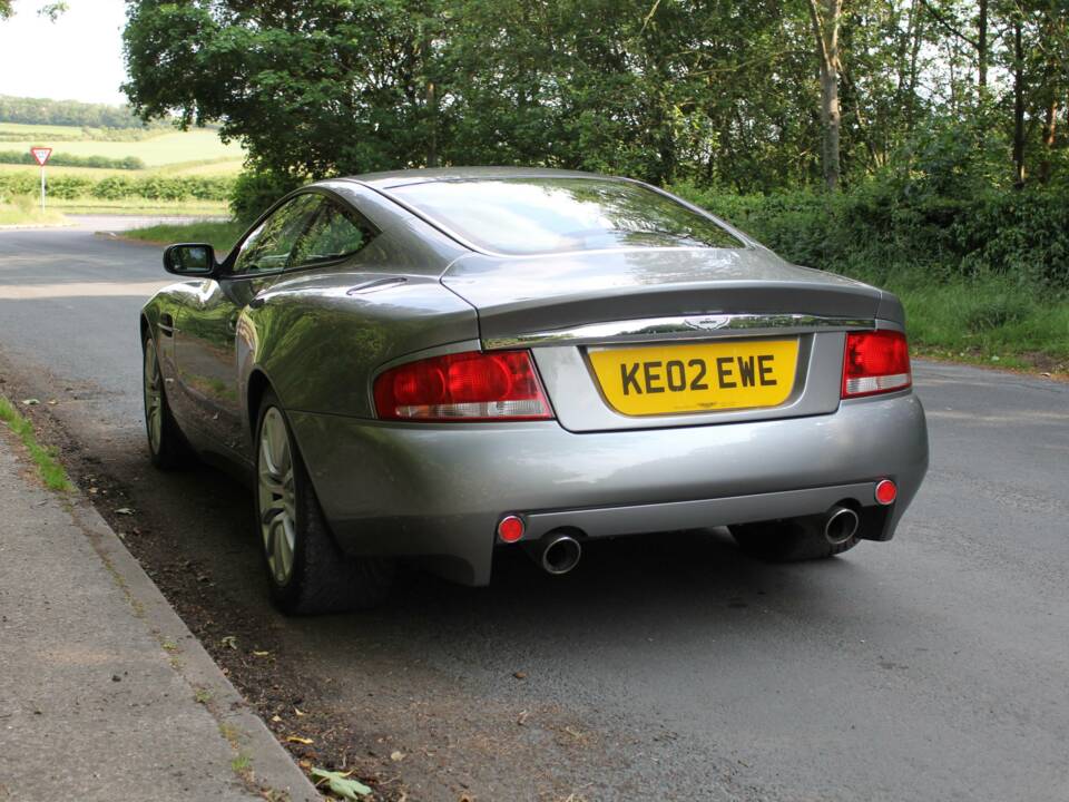 Bild 4/17 von Aston Martin V12 Vanquish (2002)