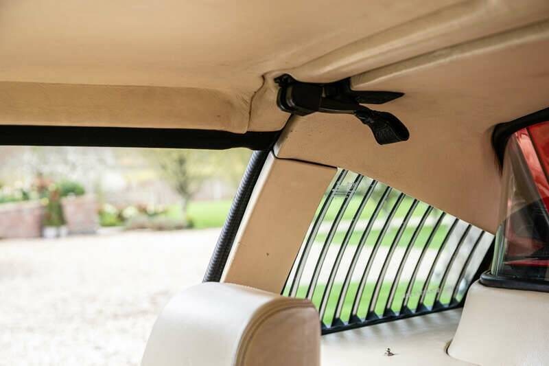 Afbeelding 33/49 van Ferrari 328 GTS (1989)