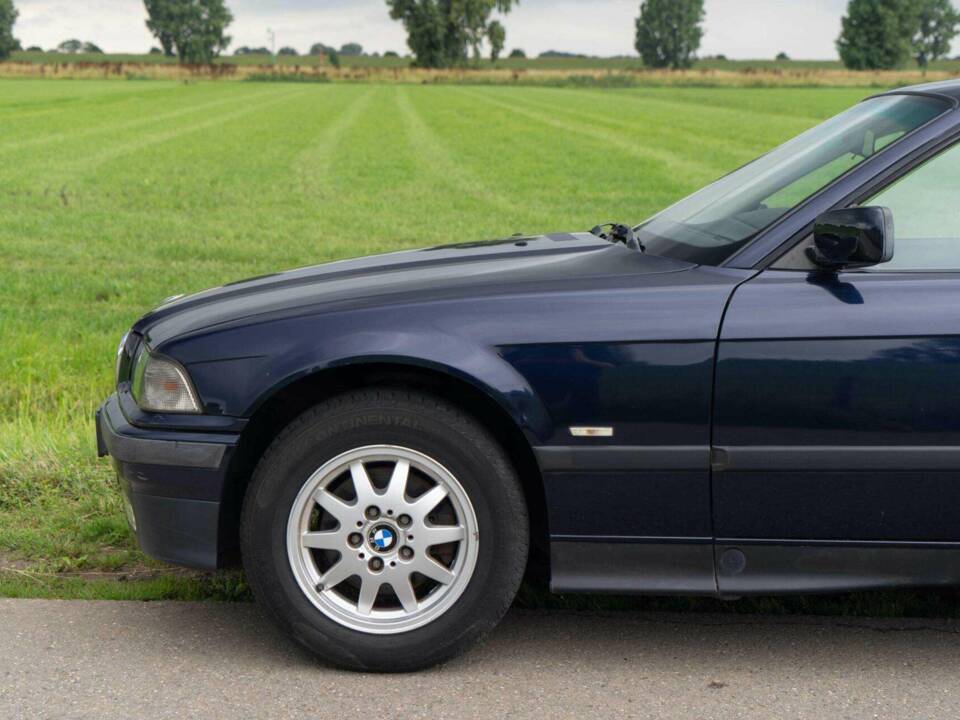 Bild 39/40 von BMW 316i (1998)