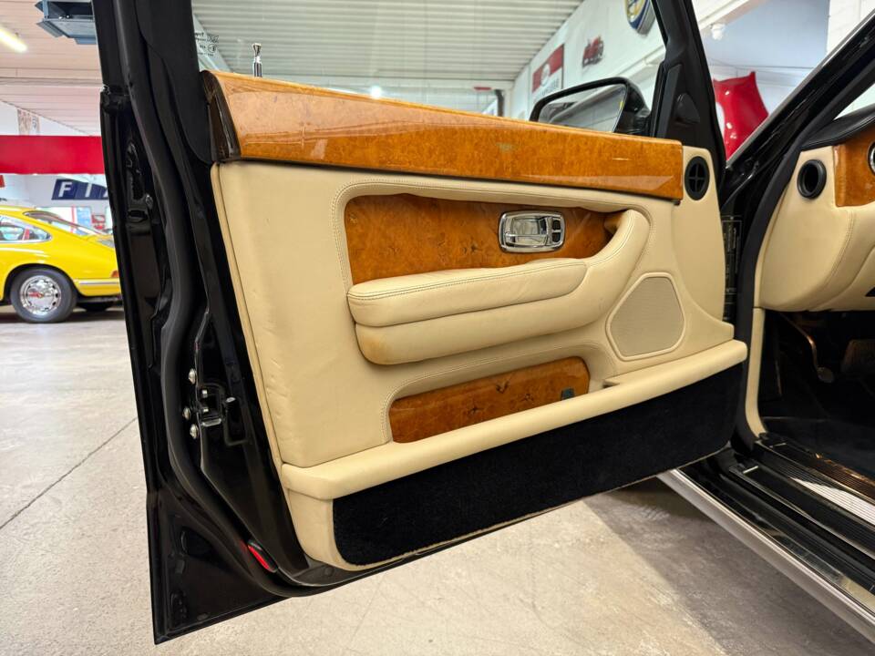 Image 5/21 of Bentley Arnage T (2003)