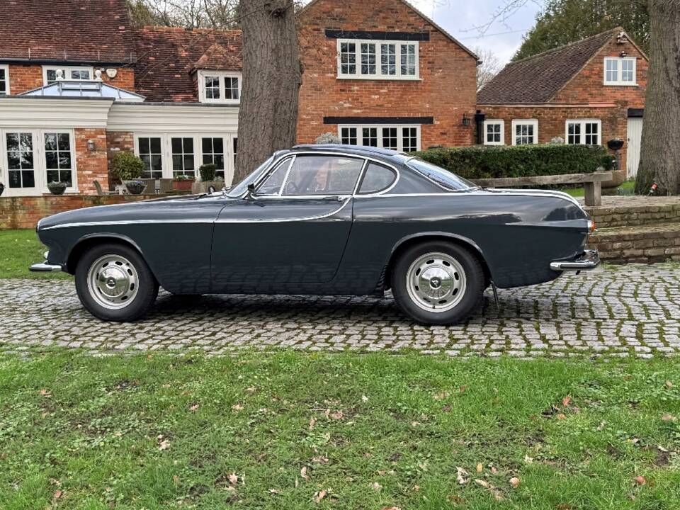 Image 7/28 of Volvo 1800 S (1965)