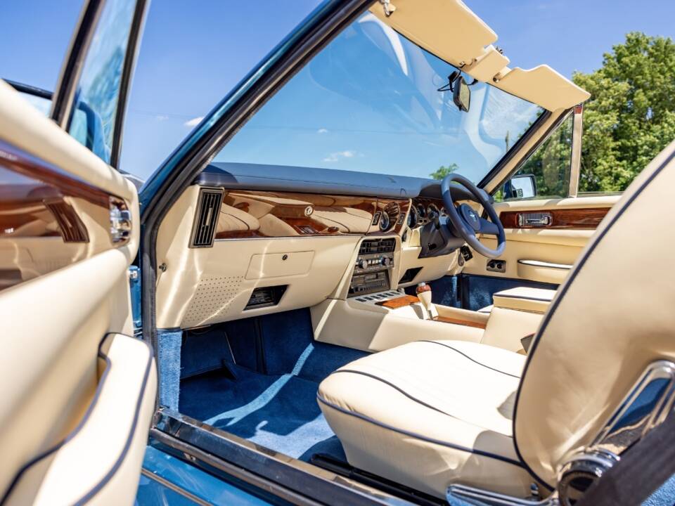 Afbeelding 26/40 van Aston Martin V8 Vantage Volante X-Pack (1989)