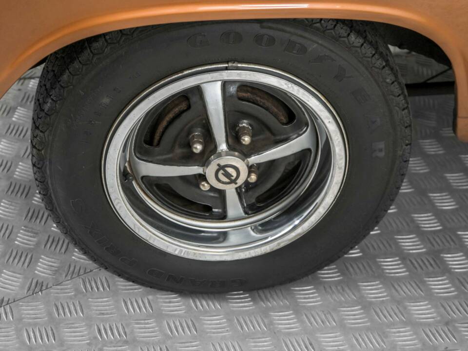 Imagen 32/50 de Opel Kadett 1,2 S (1972)