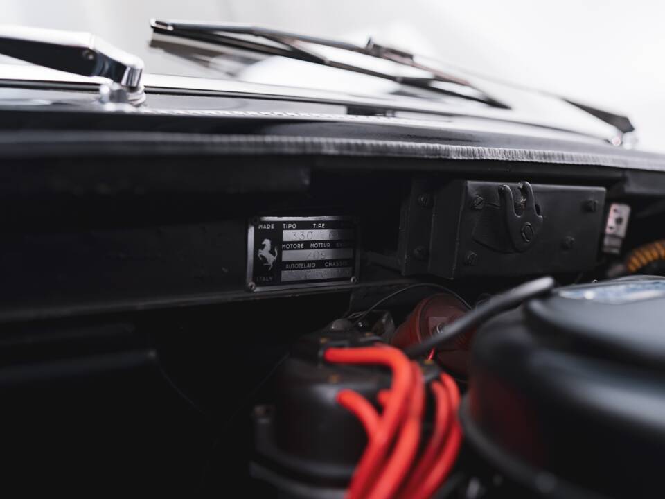 Image 61/100 of Ferrari 330 GT 2+2 (1965)