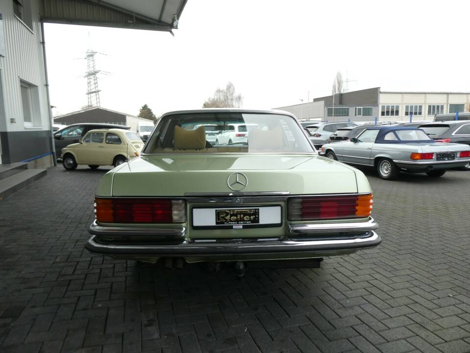 Immagine 5/21 di Mercedes-Benz 350 SE (1977)