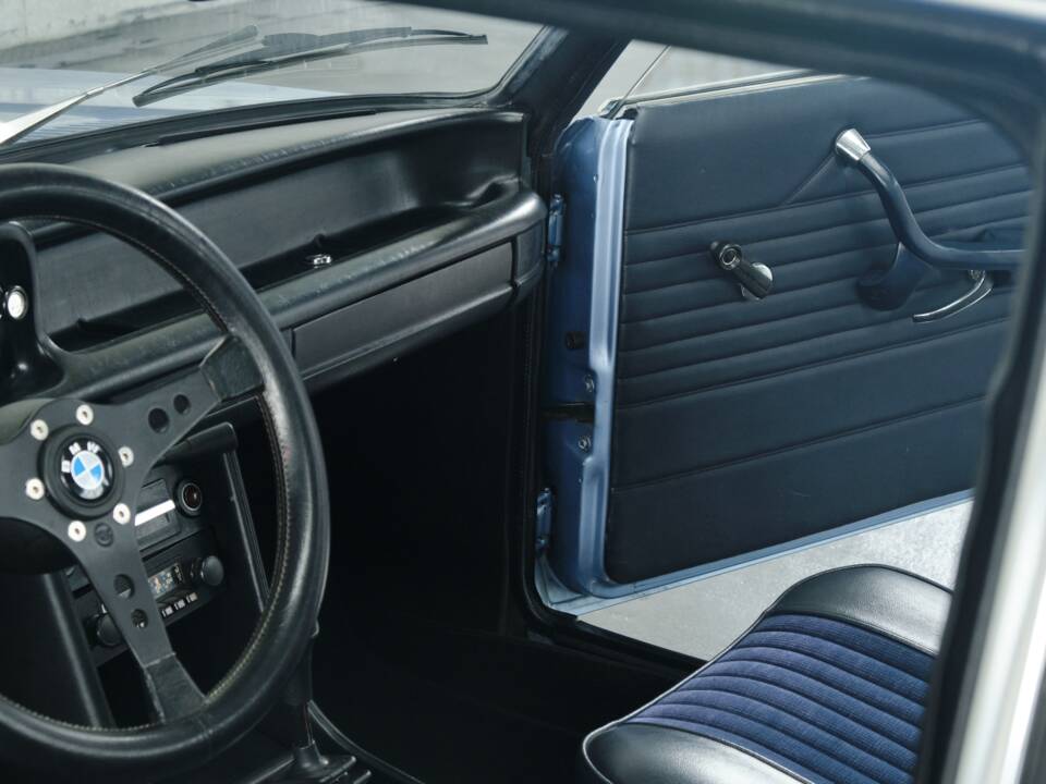 Bild 42/50 von BMW 2002 Baur (1975)