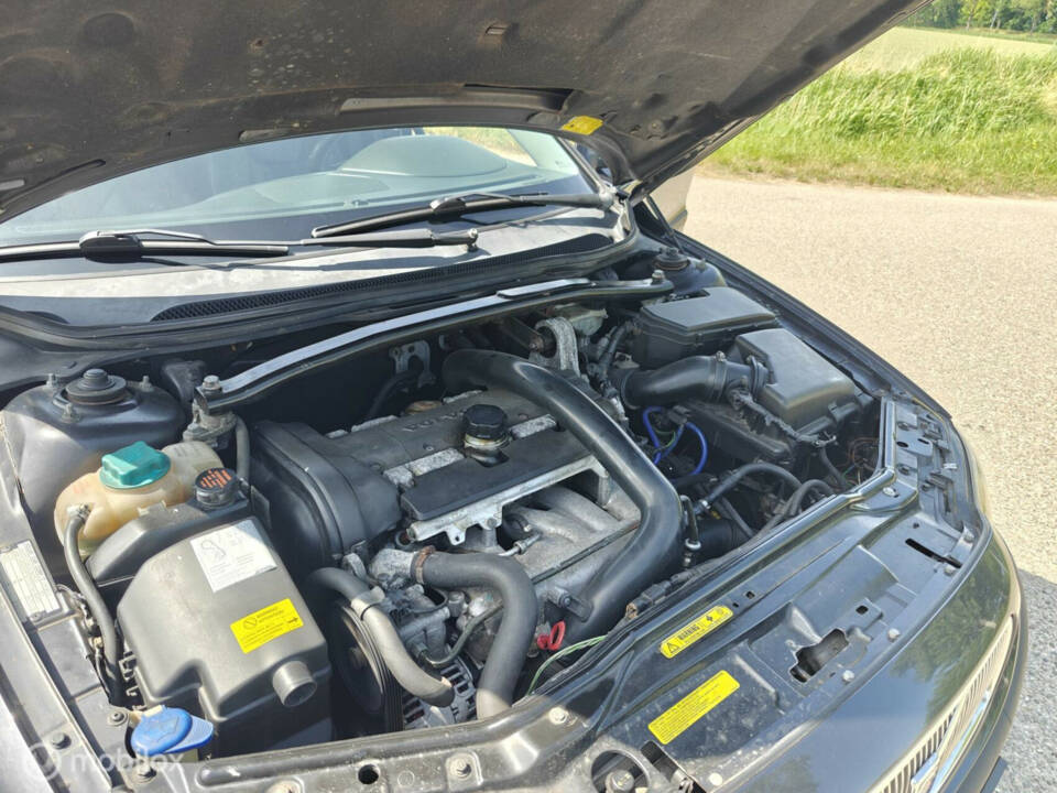 Bild 29/42 von Volvo XC70 2.4T (2000)