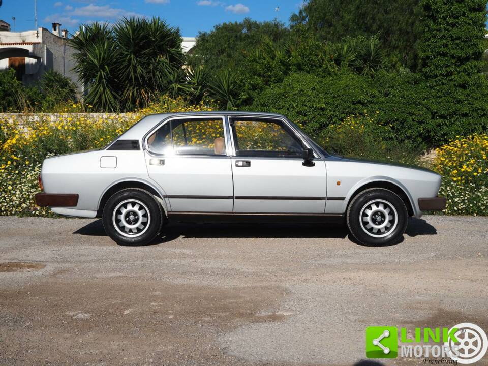 Image 3/50 of Alfa Romeo Alfetta 2.0 Li "America" (1982)