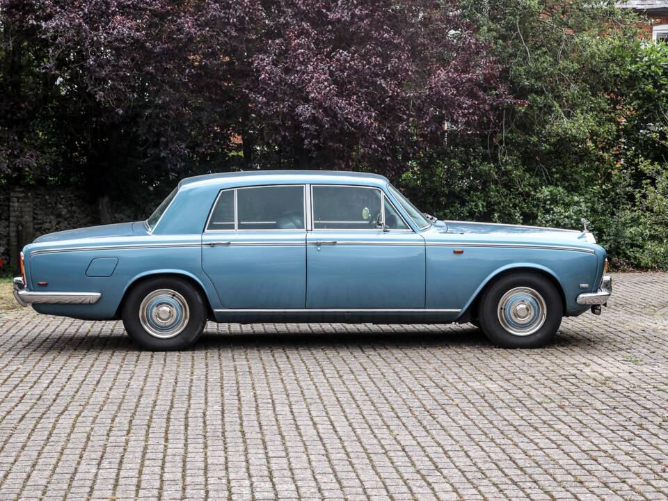Image 8/35 of Rolls-Royce Silver Shadow I (1970)