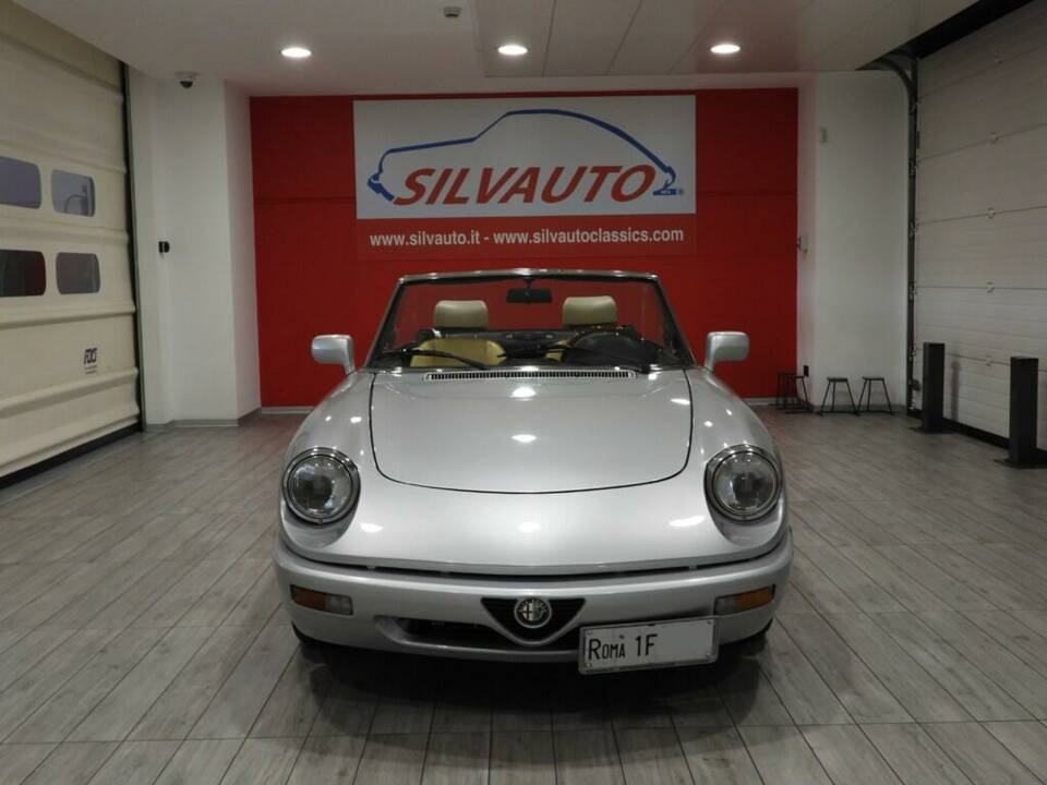 Image 2/15 of Alfa Romeo 2.0 Spider (1992)