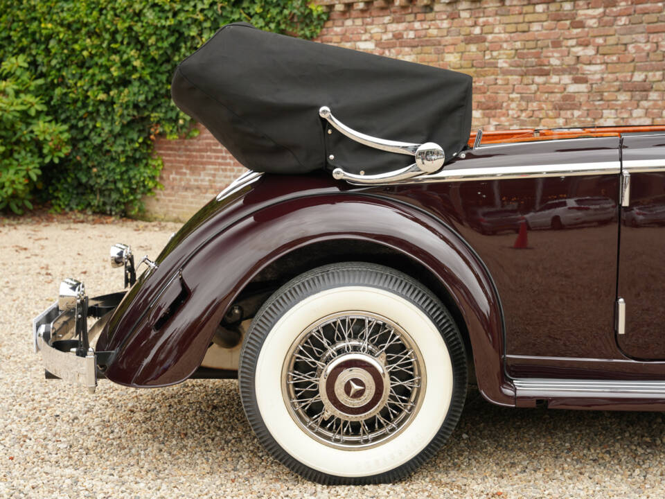 Image 35/50 of Mercedes-Benz 320 Cabriolet B (1939)