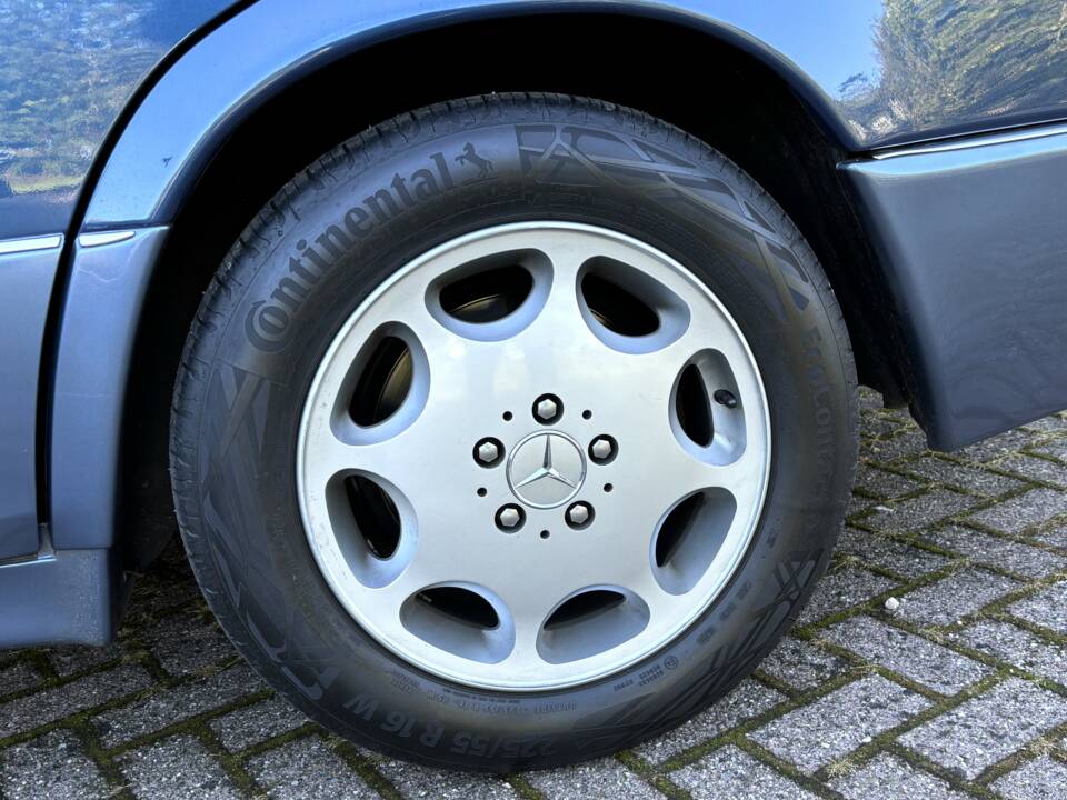 Bild 20/22 von Mercedes-Benz 500 E (1993)