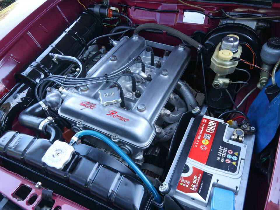 Obraz 47/50 pojazdu Alfa Romeo Giulia Nuova Super 1300 (1975)