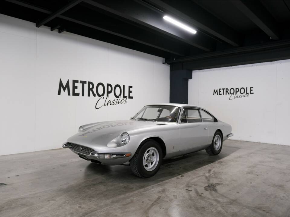 Imagen 3/26 de Ferrari 365 GT 2+2 (1970)