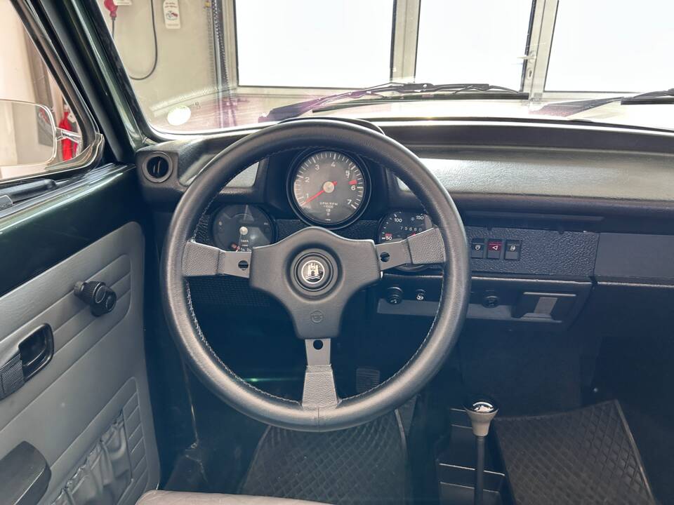 Immagine 21/41 di Volkswagen Maggiolone 1303 LS (1976)