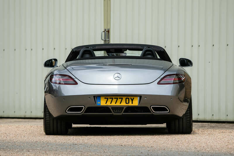 Image 7/50 of Mercedes-Benz SLS AMG Roadster (2014)