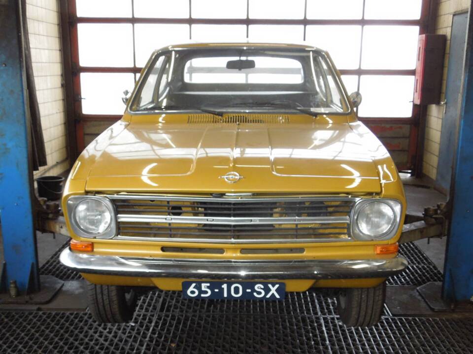 Immagine 32/38 di Opel Kadett 1,2 S (1971)