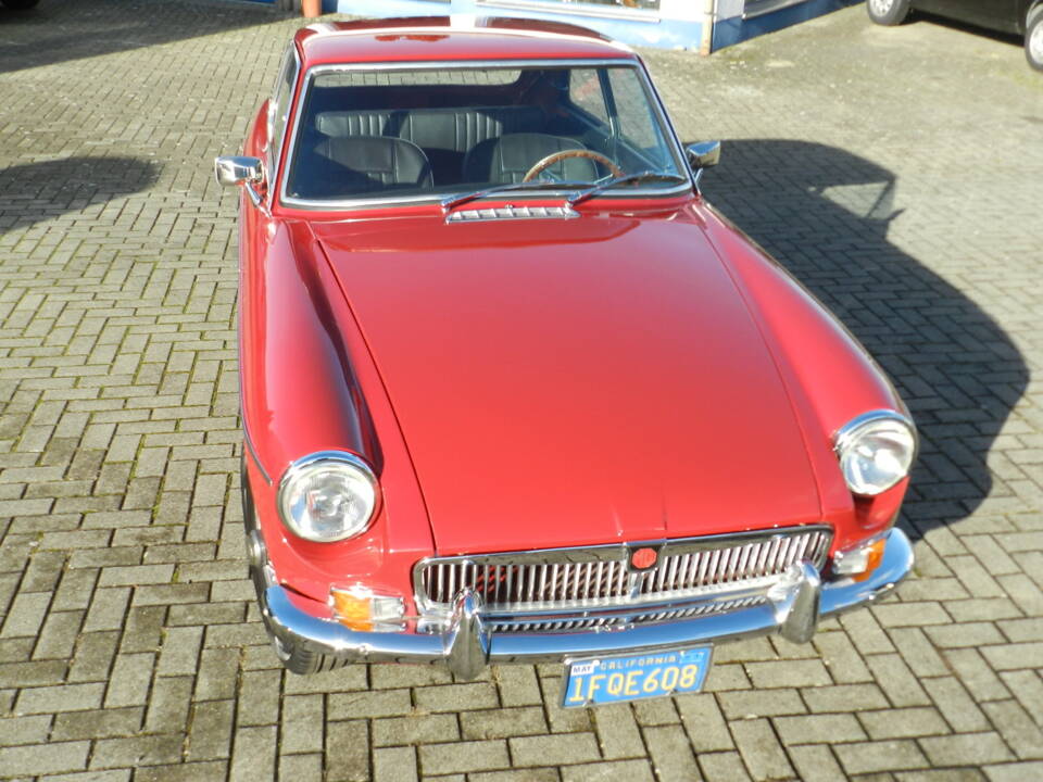 Image 72/75 of MG MGB GT (1969)