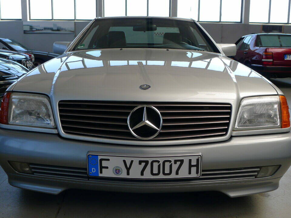 Image 1/47 of Mercedes-Benz 500 SL (1992)