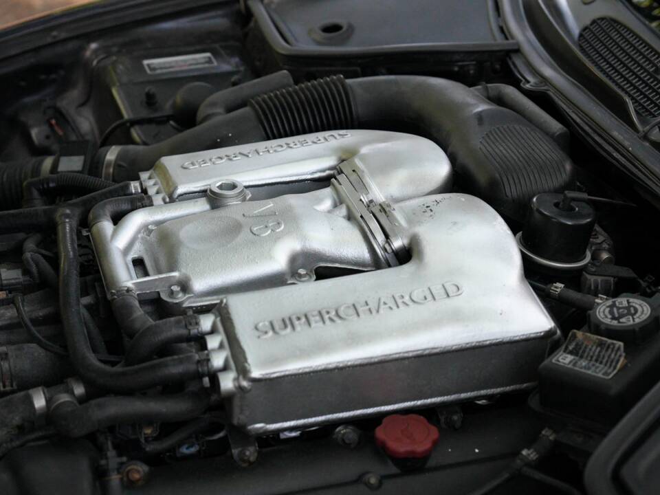 Image 5/50 of Jaguar XKR (1998)