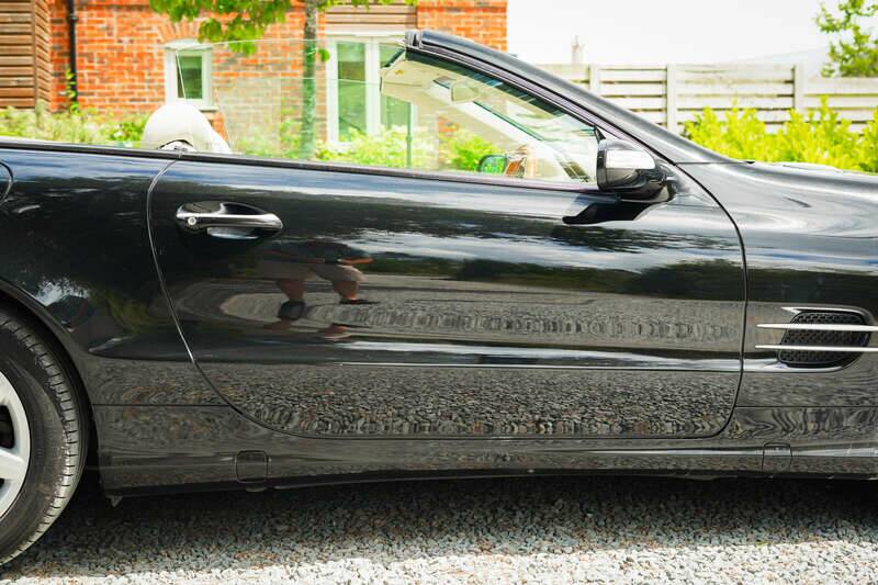 Image 45/50 of Mercedes-Benz SL 350 (2003)