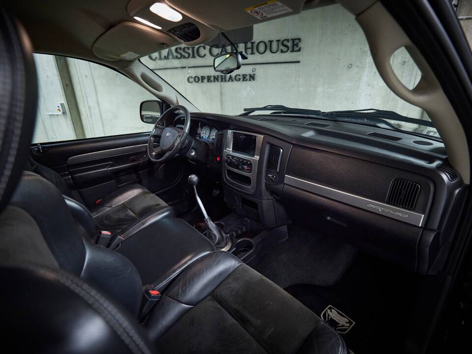 Immagine 74/100 di Dodge Ram SRT 10 (2006)