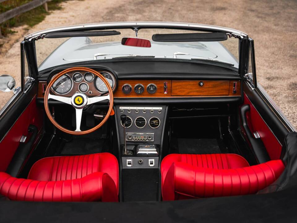 Bild 40/48 von Ferrari 330 GTS (1968)