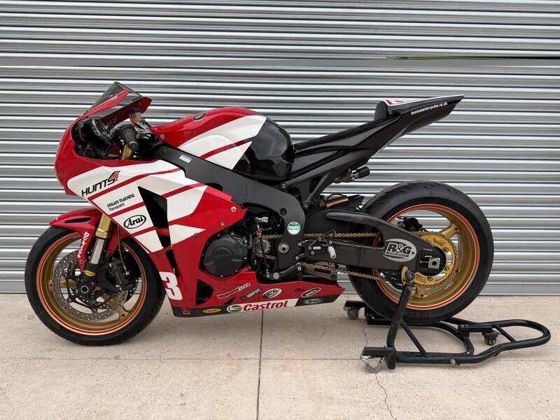 Afbeelding 2/47 van Honda CBR 1000 RR Fireblade (2010)