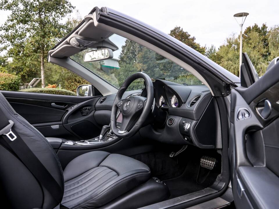 Afbeelding 4/47 van Mercedes-Benz SL 63 AMG (2008)