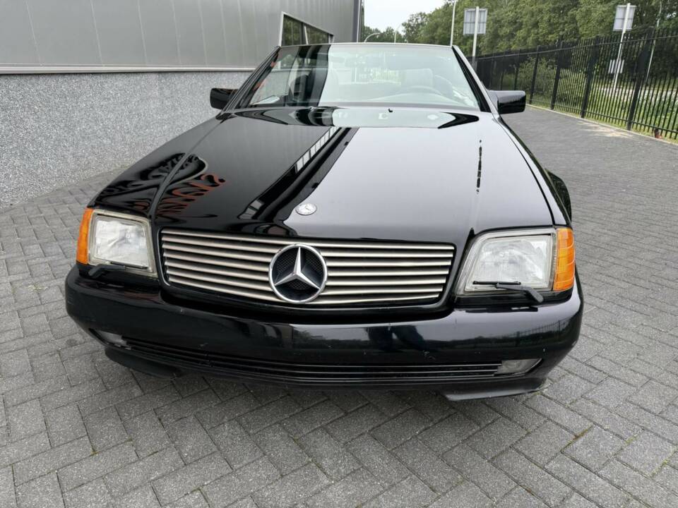 Image 4/44 of Mercedes-Benz 300 SL (1991)