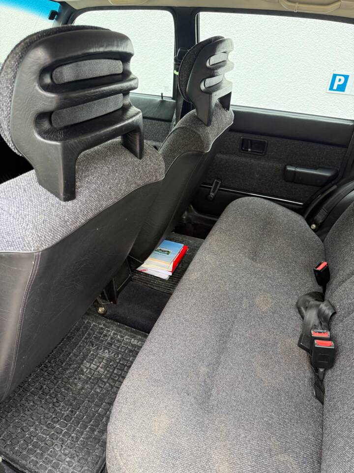 Image 48/54 of Volvo 245 GL (1990)