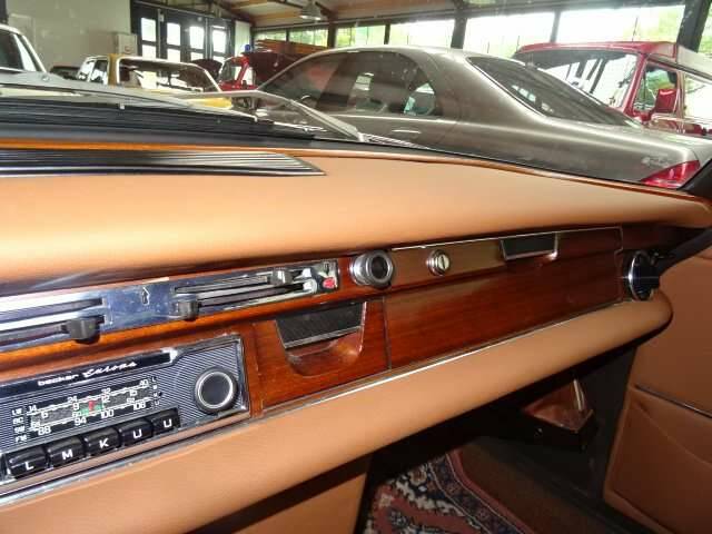 Image 12/32 de Mercedes-Benz 280 SE 3,5 (1971)