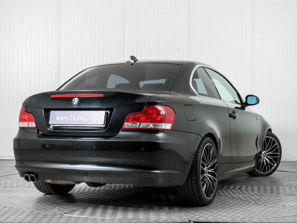 Image 47/50 of BMW 125i (2008)