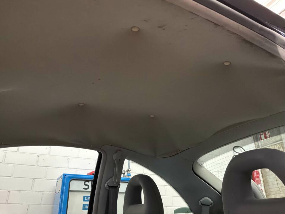Bild 10/17 von Volkswagen New Beetle 1.4 (2002)