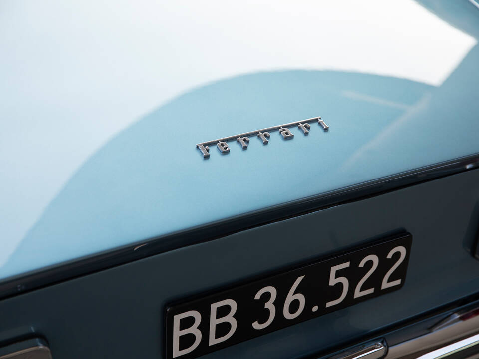 Image 7/40 of Ferrari 365 GT 2+2 (1969)