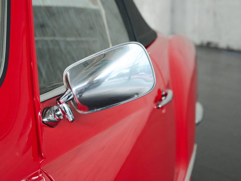 Image 37/50 of Volkswagen Karmann Ghia 1500 (1971)