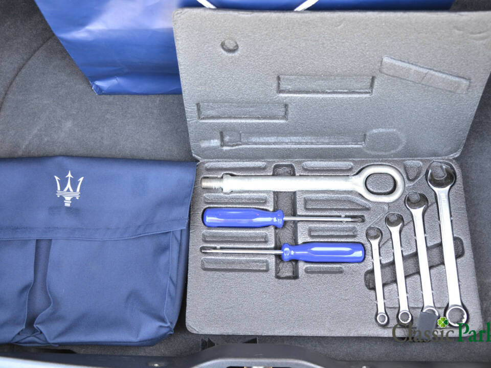 Bild 37/50 von Maserati GranSport 4.2 (2006)