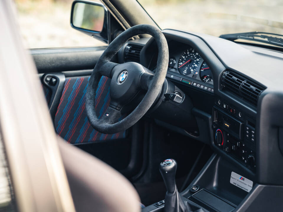 Image 9/50 of BMW M3 Sport Evo (1990)