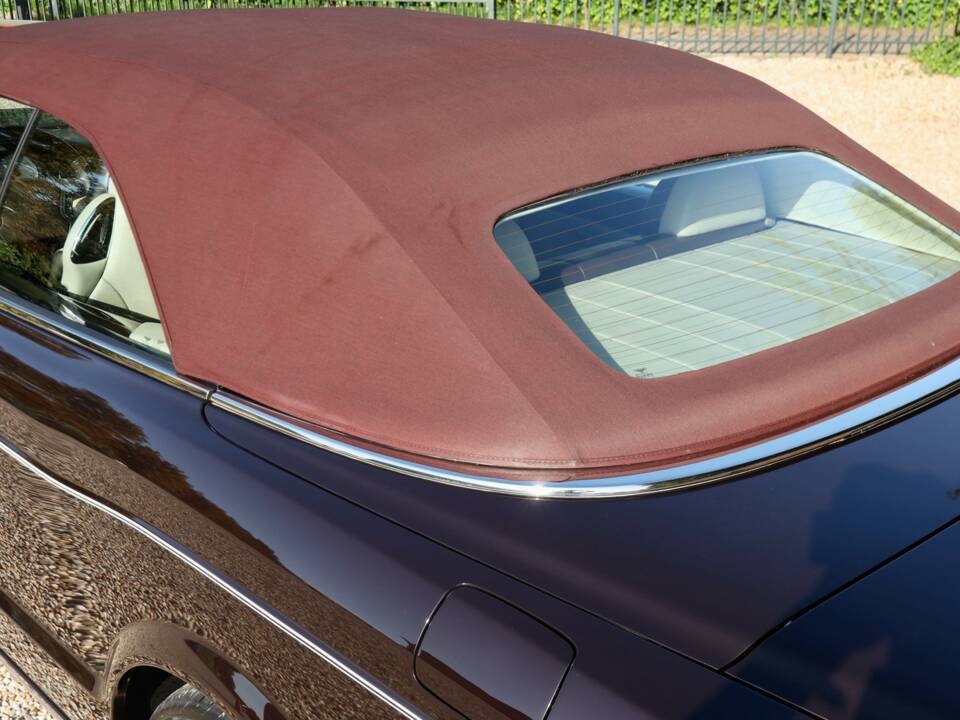 Image 13/50 de Bentley Azure (2008)