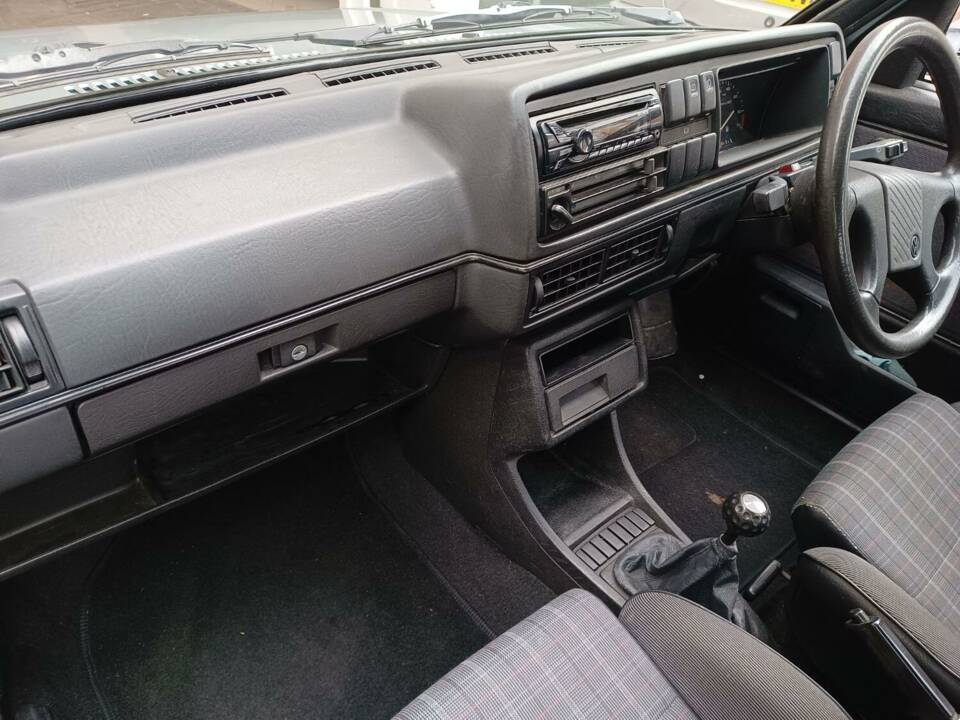 Bild 15/21 von Volkswagen Golf Mk II GTi 1.8 (1990)