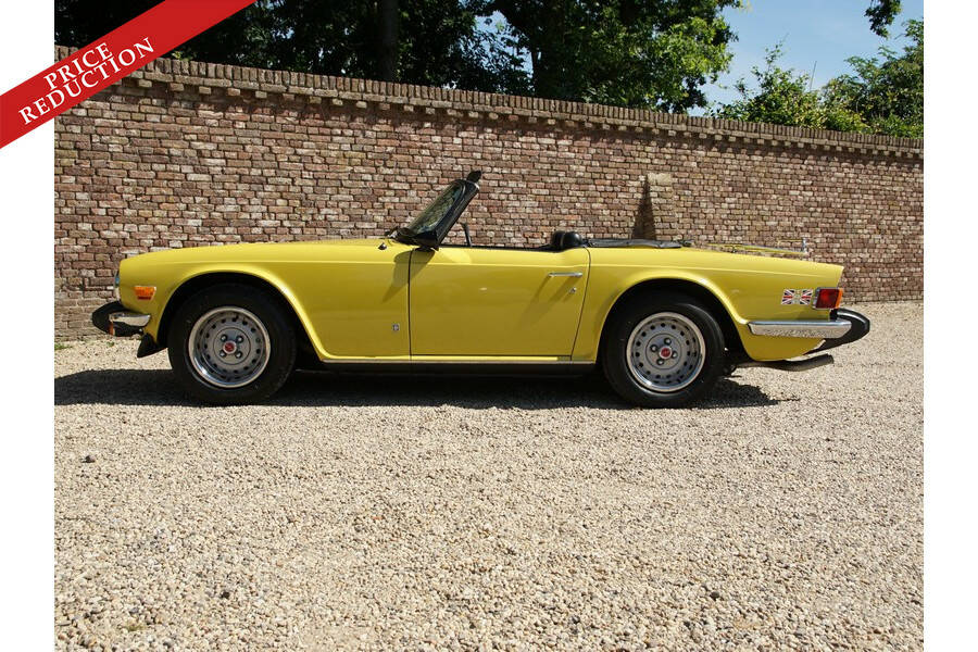 Image 7/50 of Triumph TR 6 (1975)