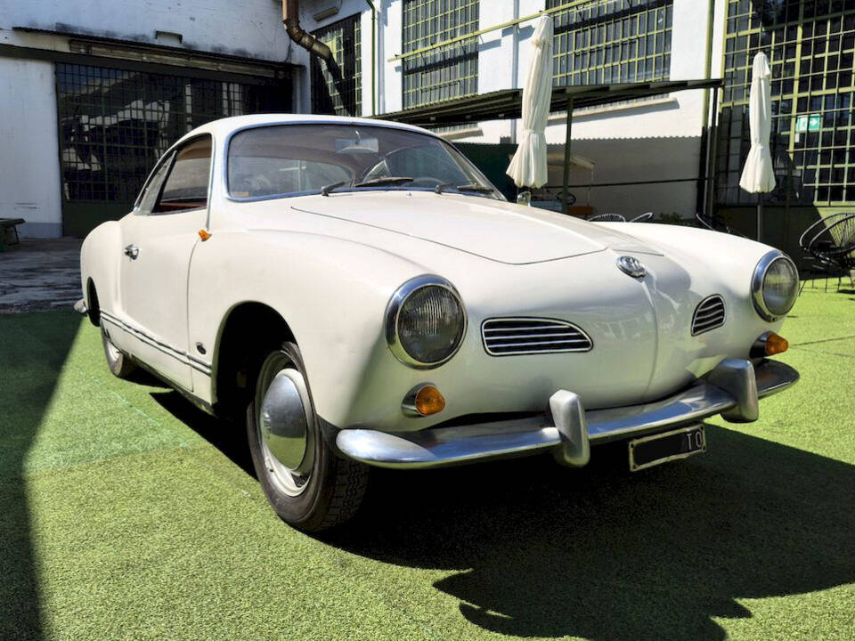 Image 8/71 of Volkswagen Karmann Ghia 1200 (1962)