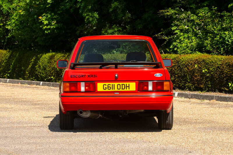 Image 27/50 of Ford Escort IV XR3i (1989)