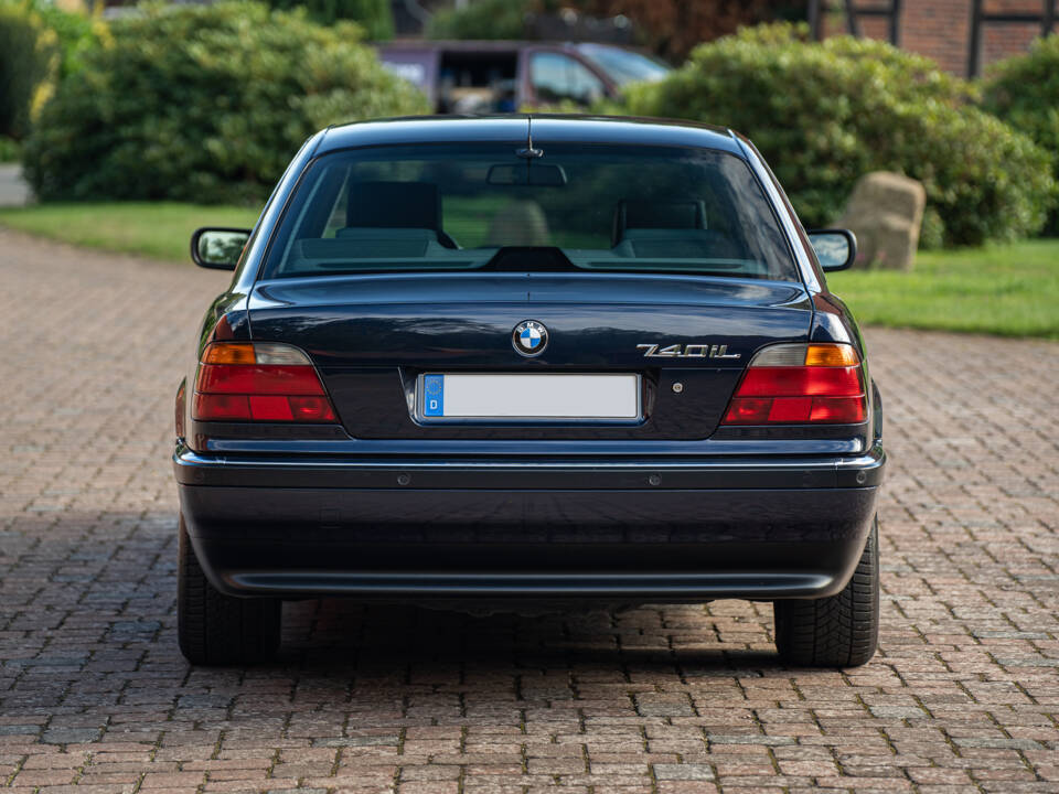 Bild 19/62 von BMW 740iL (1998)