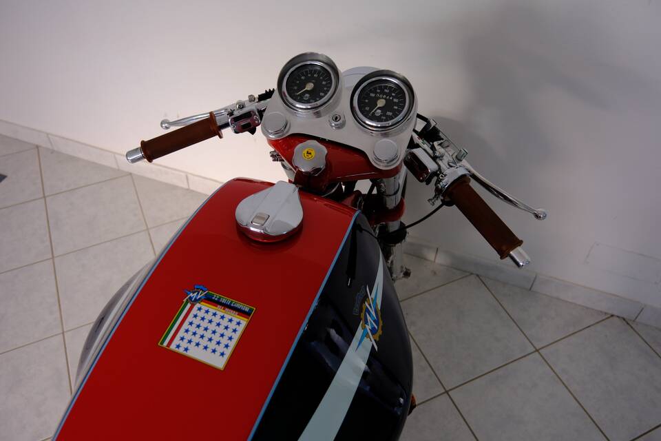 Image 88/99 of MV Agusta 750 Sport (1971)