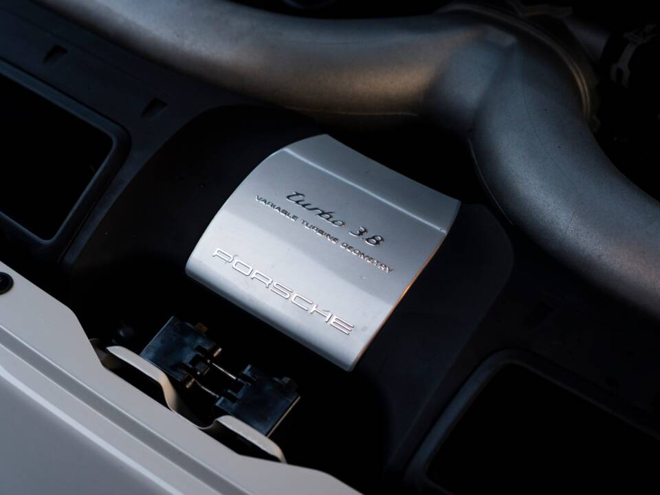 Bild 17/52 von Porsche 911 Turbo (2010)