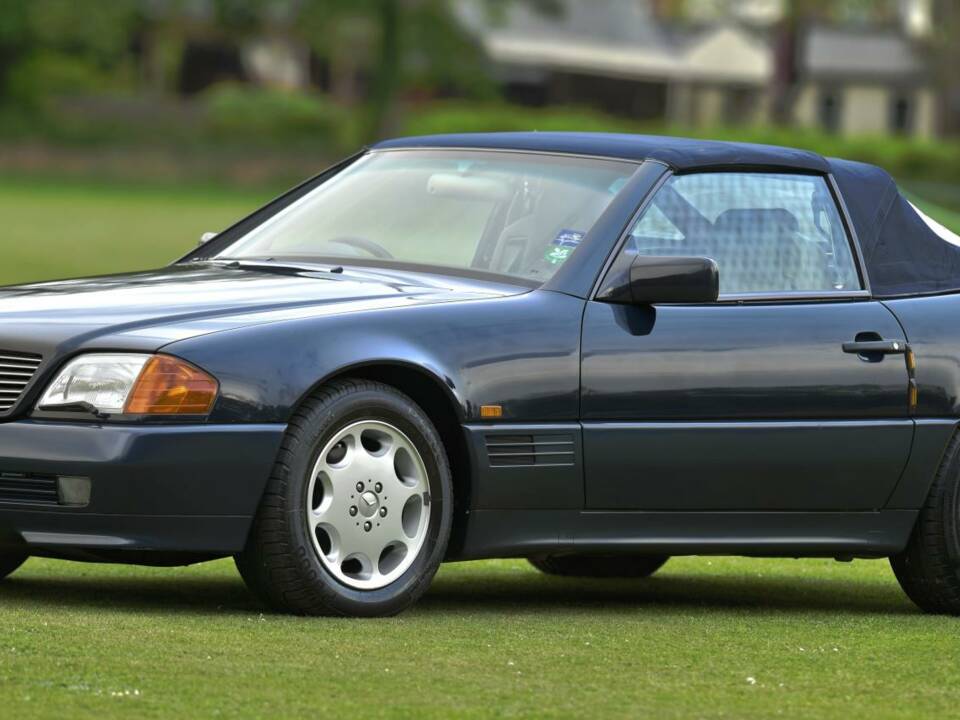 Image 27/50 of Mercedes-Benz SL 500 (1995)