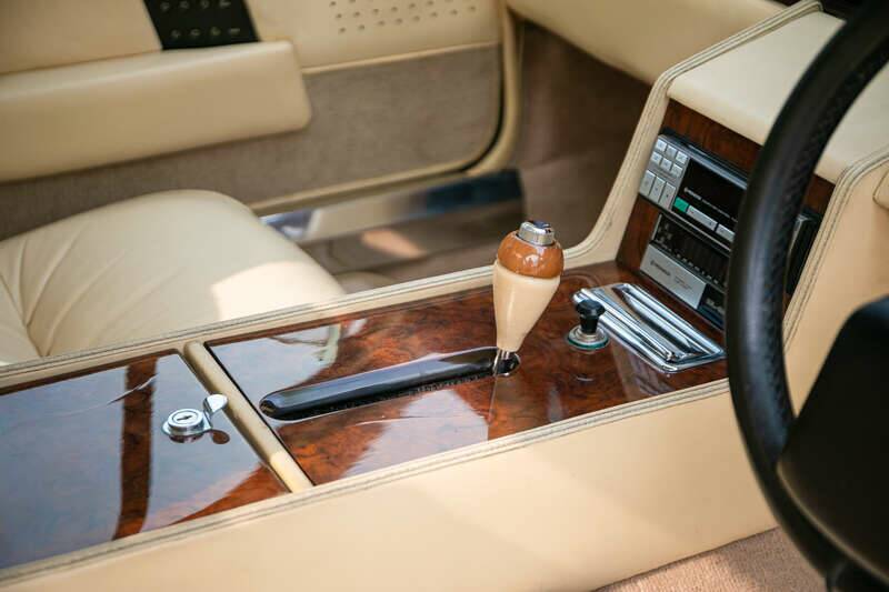 Image 16/39 of Aston Martin Lagonda (1982)